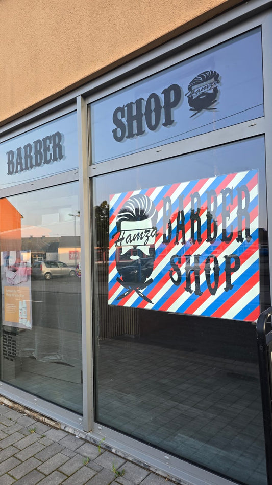 Kundenprojekt mit Leuchtbilder24. Neues Logo und moderne Beleuchtung für einen Friseursalon