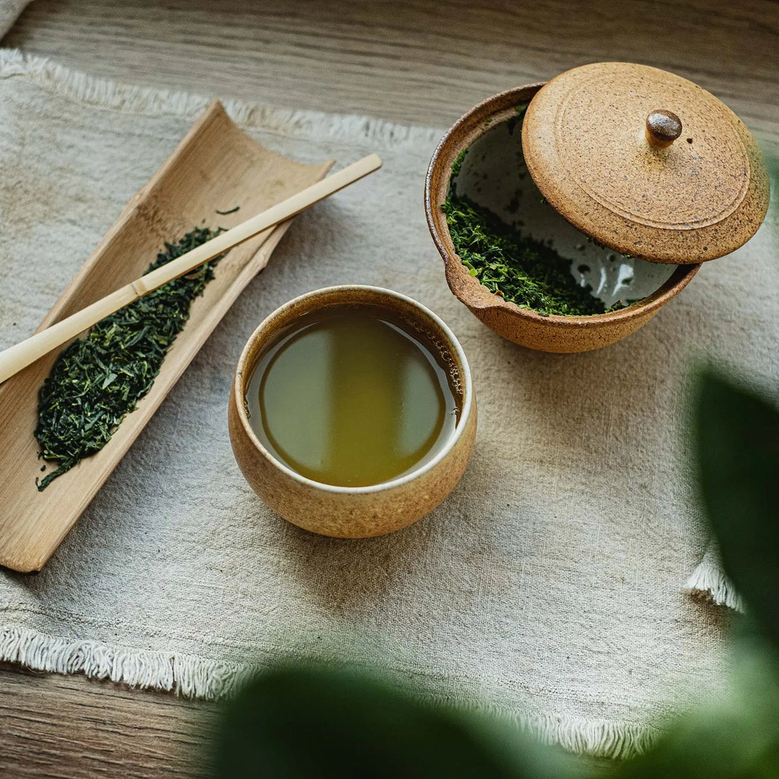 Japanisches Teegeschirr-Leuchtbild